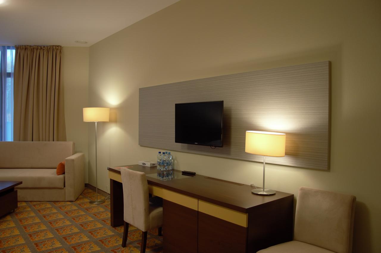 Hotel Via Baltica Łomża Dış mekan fotoğraf