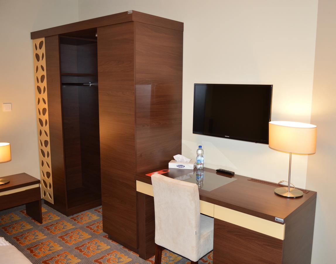 Hotel Via Baltica Łomża Dış mekan fotoğraf